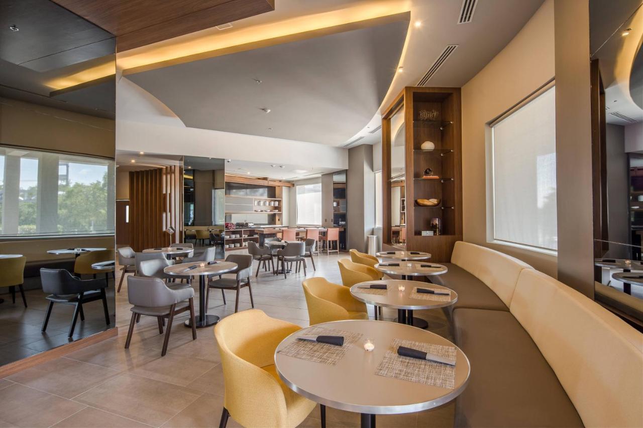 Ac Hotel By Marriott Guadalajara Expo Zapopan Exterior photo